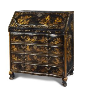 A Chinese Export Lacquer Bureau – final photos (1)