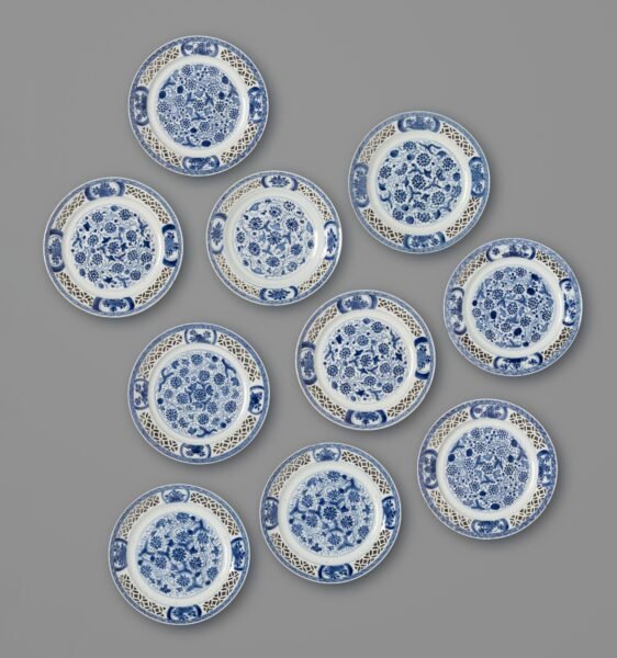 BLUE AND WHITE KANGXI RETICULATED PLATES