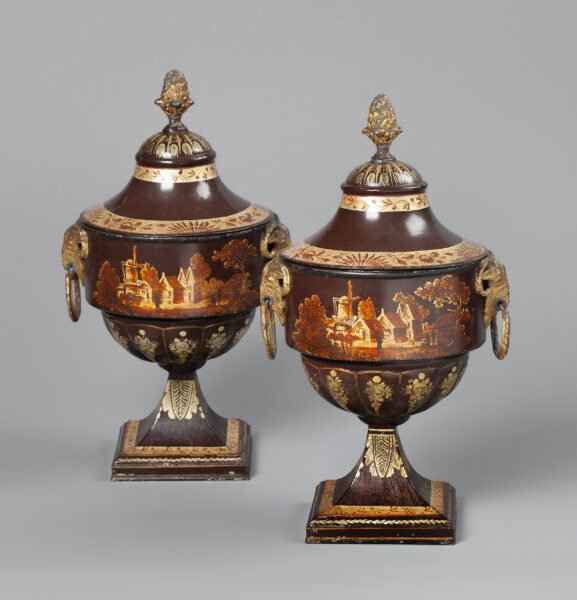 Chestnut urns