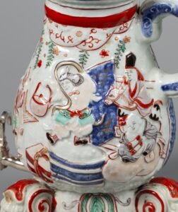 Japanese Imari coffee pot detail