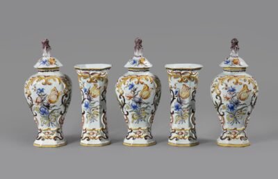 Delft garniture with tulips