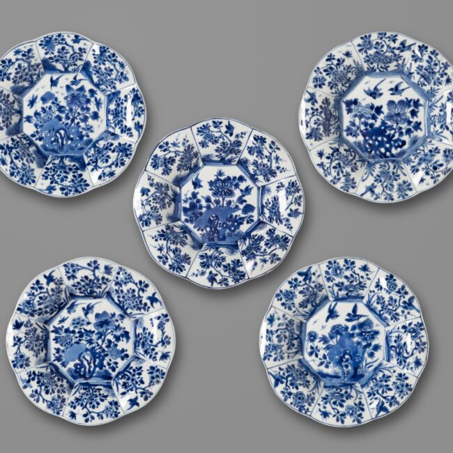 SET OF FIVE CHINESE BLUE AND WHITE LOBED PLATES WITH FLORAL DESIGN