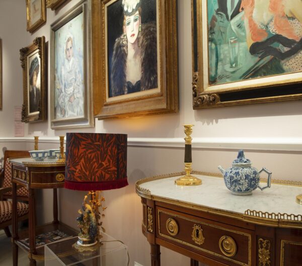 A pair of ormolu and bronze Charles Dix candlesticks - Image 2